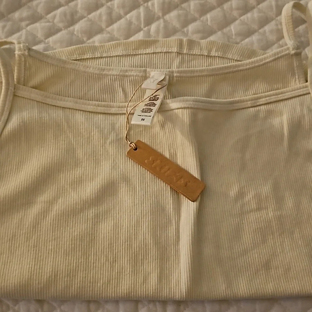 1299. NWT SKIMS Cami (bone) (3x) - Picture 2 of 5